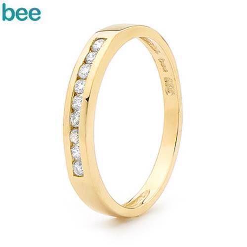 Image of 9 karat Guld fingerring med 0,18 carat diamanter